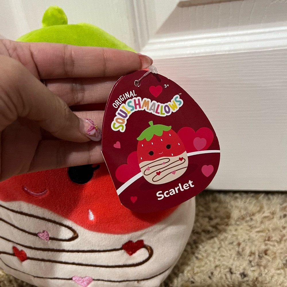 💗 Squishmallows - 8” Scarlet Strawberry Covered in Chocolate Plush - Picture 2 of 4